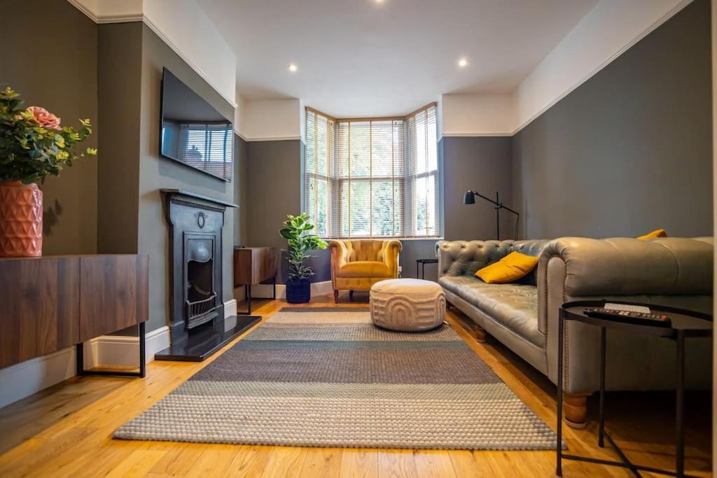 Hereford - Clifton Villa - Beautifully Presented House Located A Short Walk From City Centre - Sleeps 6 Guests - Perfect For Exploring Hereford - Hosted By Rentmyhouse Zewnętrze zdjęcie