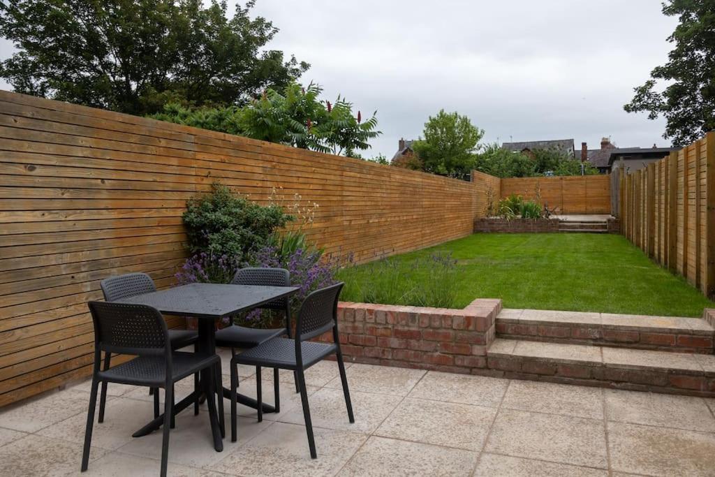 Hereford - Clifton Villa - Beautifully Presented House Located A Short Walk From City Centre - Sleeps 6 Guests - Perfect For Exploring Hereford - Hosted By Rentmyhouse Zewnętrze zdjęcie