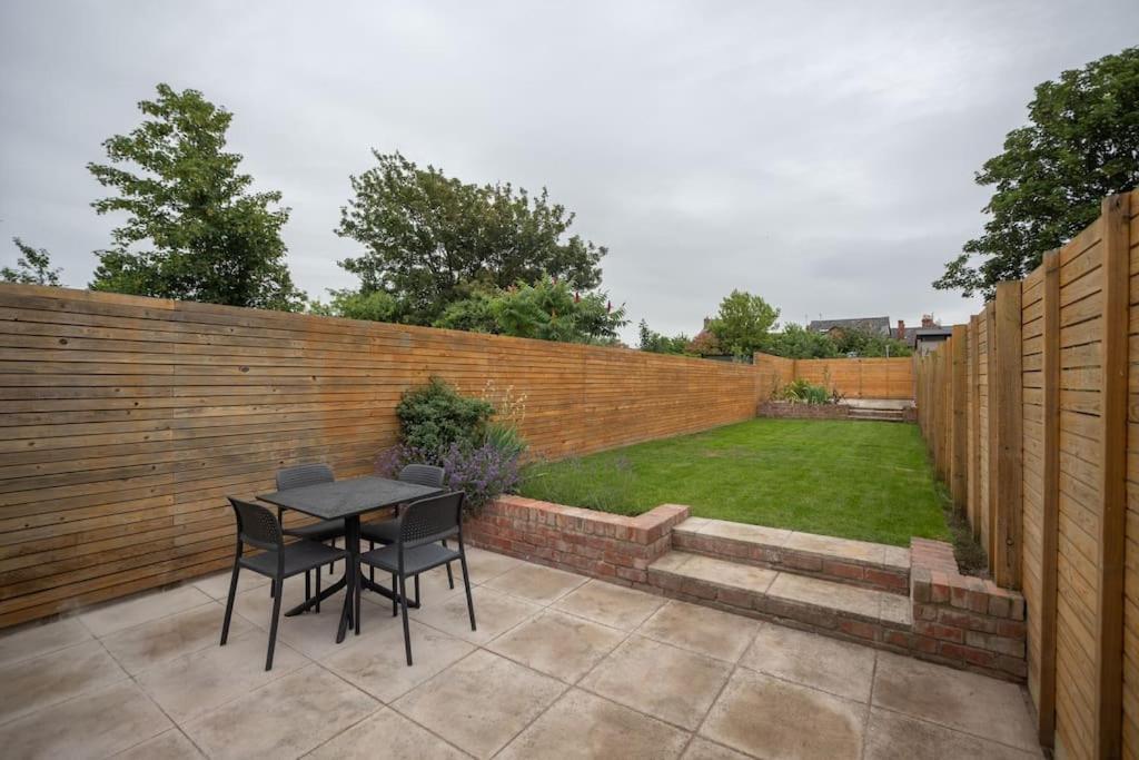 Hereford - Clifton Villa - Beautifully Presented House Located A Short Walk From City Centre - Sleeps 6 Guests - Perfect For Exploring Hereford - Hosted By Rentmyhouse Zewnętrze zdjęcie