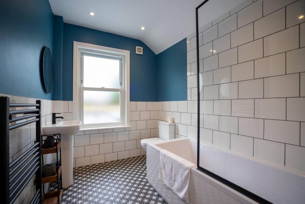 Hereford - Clifton Villa - Beautifully Presented House Located A Short Walk From City Centre - Sleeps 6 Guests - Perfect For Exploring Hereford - Hosted By Rentmyhouse Zewnętrze zdjęcie