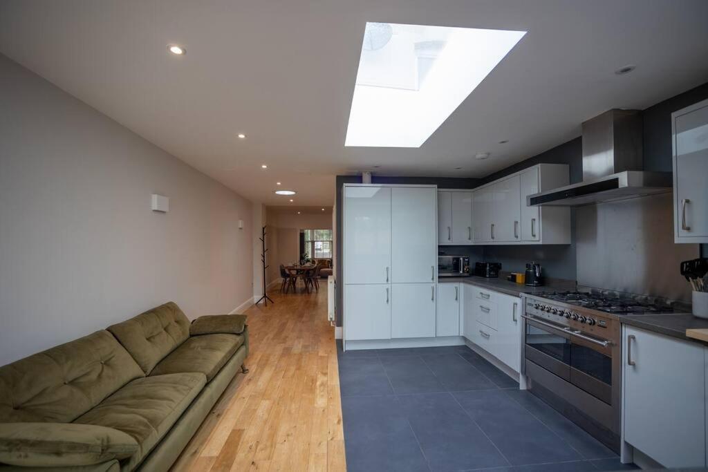 Hereford - Clifton Villa - Beautifully Presented House Located A Short Walk From City Centre - Sleeps 6 Guests - Perfect For Exploring Hereford - Hosted By Rentmyhouse Zewnętrze zdjęcie