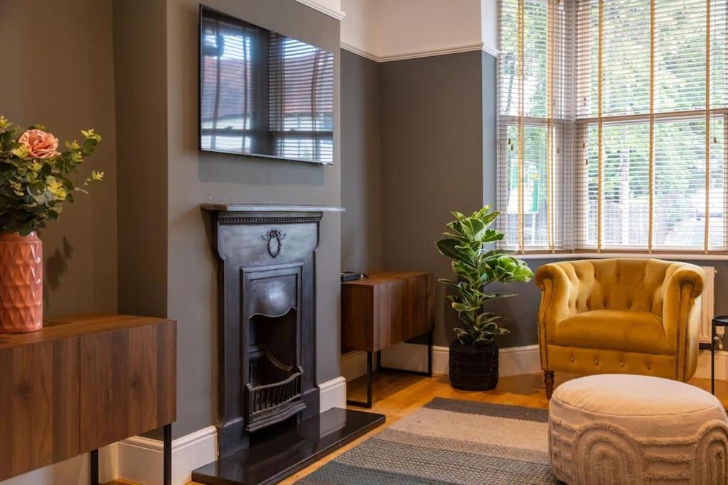 Hereford - Clifton Villa - Beautifully Presented House Located A Short Walk From City Centre - Sleeps 6 Guests - Perfect For Exploring Hereford - Hosted By Rentmyhouse Zewnętrze zdjęcie