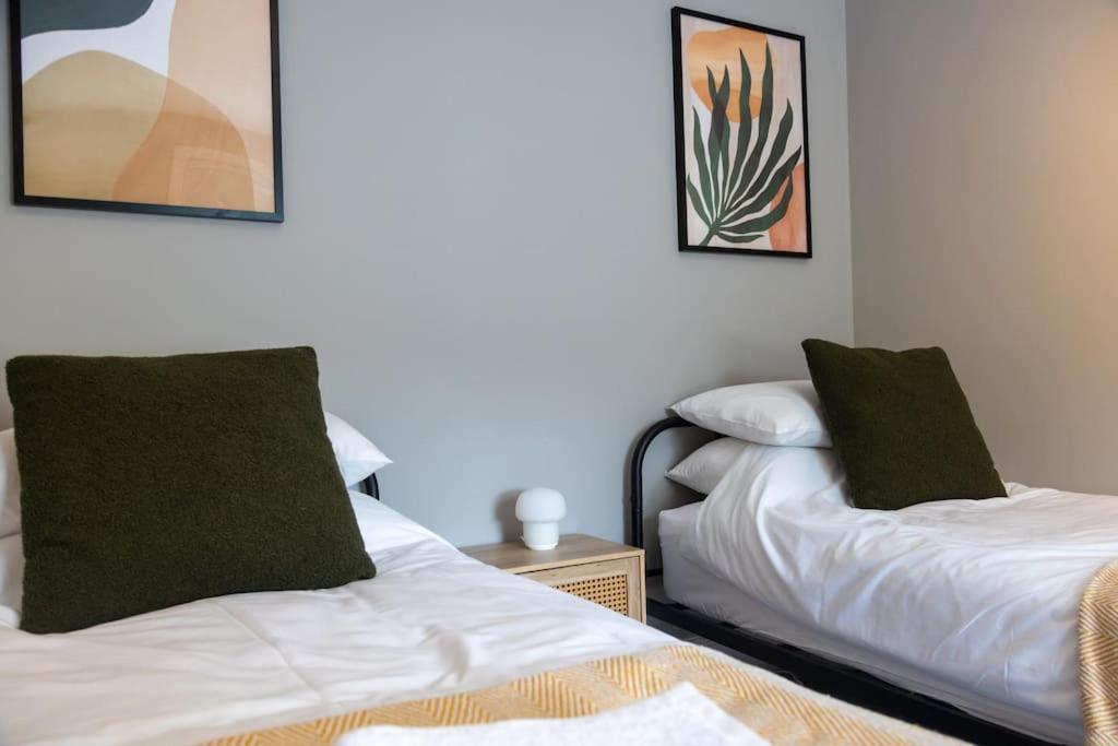 Hereford - Clifton Villa - Beautifully Presented House Located A Short Walk From City Centre - Sleeps 6 Guests - Perfect For Exploring Hereford - Hosted By Rentmyhouse Zewnętrze zdjęcie